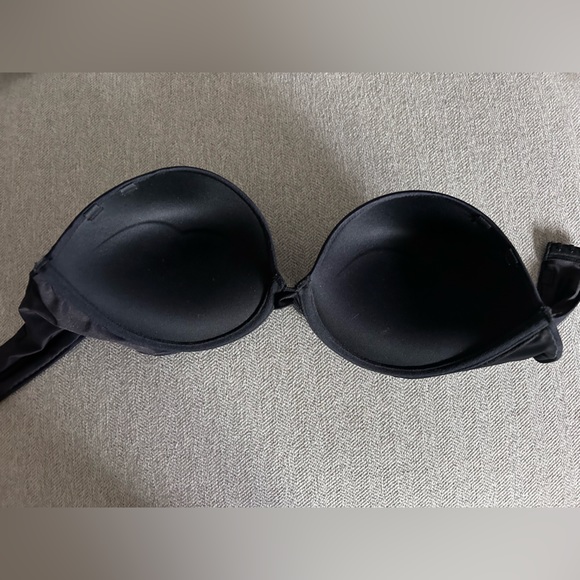 Like new strapless bra - Picture 2 of 3